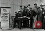 Immagine di Arruolarsi in marina San Francisco California USA, 1942, secondo 6 filmato di repertorio 65675026127