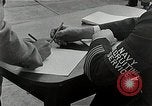 Immagine di Arruolarsi in marina San Francisco California USA, 1942, secondo 38 filmato di repertorio 65675026127