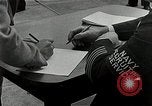 Immagine di Arruolarsi in marina San Francisco California USA, 1942, secondo 41 filmato di repertorio 65675026127