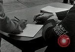 Immagine di Arruolarsi in marina San Francisco California USA, 1942, secondo 42 filmato di repertorio 65675026127