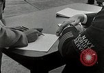 Immagine di Arruolarsi in marina San Francisco California USA, 1942, secondo 48 filmato di repertorio 65675026127