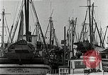 Image Fishermen's dock San Francisco California USA, 1942, de la seconde 31 séquences d'archives historiques vidéo 65675026128