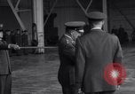 Standbild Maj Gen David W Hutchison Grönland, 1960, aus Sekunde 51 historischem Filmmaterial Videoclip 65675026147