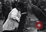 Image la distribution alimentaire Allemagne, 1921, de la seconde 59 séquences d'archives historiques vidéo 65675026154