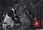 Image la distribution alimentaire Allemagne, 1921, de la seconde 6 séquences d'archives historiques vidéo 65675026155