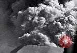 Standbild Vesuv Neapel Italien, 1944, aus Sekunde 12 historischem Filmmaterial Videoclip 65675026156