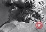Standbild Vesuv Neapel Italien, 1944, aus Sekunde 24 historischem Filmmaterial Videoclip 65675026156