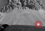 Standbild Vesuv Neapel Italien, 1944, aus Sekunde 27 historischem Filmmaterial Videoclip 65675026156