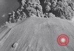 Standbild Vesuv Neapel Italien, 1944, aus Sekunde 28 historischem Filmmaterial Videoclip 65675026156