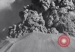 Standbild Vesuv Neapel Italien, 1944, aus Sekunde 30 historischem Filmmaterial Videoclip 65675026156