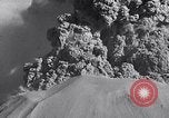 Standbild Vesuv Neapel Italien, 1944, aus Sekunde 31 historischem Filmmaterial Videoclip 65675026156