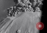 Standbild Vesuv Neapel Italien, 1944, aus Sekunde 33 historischem Filmmaterial Videoclip 65675026156