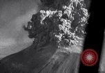 Standbild Vesuv Neapel Italien, 1944, aus Sekunde 53 historischem Filmmaterial Videoclip 65675026156