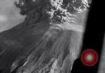Standbild Vesuv Neapel Italien, 1944, aus Sekunde 54 historischem Filmmaterial Videoclip 65675026156