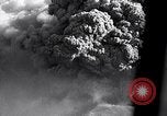 Standbild Vesuv Neapel Italien, 1944, aus Sekunde 27 historischem Filmmaterial Videoclip 65675026157