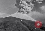 Standbild Vesuv Neapel Italien, 1944, aus Sekunde 38 historischem Filmmaterial Videoclip 65675026157