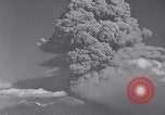 Standbild Vesuv Neapel Italien, 1944, aus Sekunde 3 historischem Filmmaterial Videoclip 65675026164