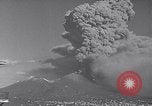 Standbild Vesuv Neapel Italien, 1944, aus Sekunde 32 historischem Filmmaterial Videoclip 65675026164