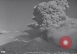 Standbild Vesuv Neapel Italien, 1944, aus Sekunde 33 historischem Filmmaterial Videoclip 65675026164