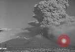 Standbild Vesuv Neapel Italien, 1944, aus Sekunde 35 historischem Filmmaterial Videoclip 65675026164