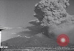 Standbild Vesuv Neapel Italien, 1944, aus Sekunde 38 historischem Filmmaterial Videoclip 65675026164