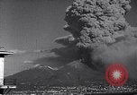 Standbild Vesuv Neapel Italien, 1944, aus Sekunde 44 historischem Filmmaterial Videoclip 65675026164