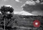 Standbild Vesuv Neapel Italien, 1944, aus Sekunde 3 historischem Filmmaterial Videoclip 65675026165
