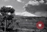 Standbild Vesuv Neapel Italien, 1944, aus Sekunde 7 historischem Filmmaterial Videoclip 65675026165