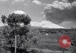 Standbild Vesuv Neapel Italien, 1944, aus Sekunde 18 historischem Filmmaterial Videoclip 65675026165