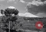 Standbild Vesuv Neapel Italien, 1944, aus Sekunde 19 historischem Filmmaterial Videoclip 65675026165