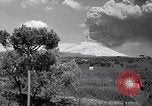 Standbild Vesuv Neapel Italien, 1944, aus Sekunde 21 historischem Filmmaterial Videoclip 65675026165