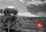 Standbild Vesuv Neapel Italien, 1944, aus Sekunde 23 historischem Filmmaterial Videoclip 65675026165