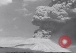 Standbild Vesuv Neapel Italien, 1944, aus Sekunde 26 historischem Filmmaterial Videoclip 65675026165