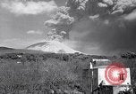 Standbild Vesuv Neapel Italien, 1944, aus Sekunde 49 historischem Filmmaterial Videoclip 65675026165
