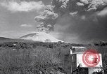 Standbild Vesuv Neapel Italien, 1944, aus Sekunde 50 historischem Filmmaterial Videoclip 65675026165