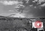 Standbild Vesuv Neapel Italien, 1944, aus Sekunde 53 historischem Filmmaterial Videoclip 65675026165