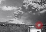 Standbild Vesuv Neapel Italien, 1944, aus Sekunde 57 historischem Filmmaterial Videoclip 65675026165