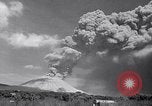 Standbild Vesuv Neapel Italien, 1944, aus Sekunde 59 historischem Filmmaterial Videoclip 65675026165