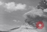 Standbild Vesuv Neapel Italien, 1944, aus Sekunde 60 historischem Filmmaterial Videoclip 65675026165