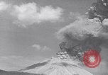 Standbild Vesuv Neapel Italien, 1944, aus Sekunde 61 historischem Filmmaterial Videoclip 65675026165