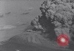 Standbild Vesuv Neapel Italien, 1944, aus Sekunde 12 historischem Filmmaterial Videoclip 65675026167