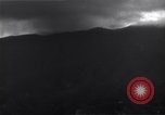 Immagine di Il Monte Vesuvio Napoli Italia, 1944, secondo 10 filmato di repertorio 65675026176