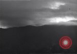 Immagine di Il Monte Vesuvio Napoli Italia, 1944, secondo 20 filmato di repertorio 65675026176