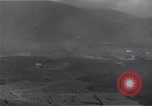 Immagine di Il Monte Vesuvio Napoli Italia, 1944, secondo 56 filmato di repertorio 65675026176