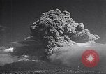 Standbild Vesuv Neapel Italien, 1944, aus Sekunde 14 historischem Filmmaterial Videoclip 65675026183