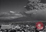 Standbild Vesuv Neapel Italien, 1944, aus Sekunde 29 historischem Filmmaterial Videoclip 65675026183