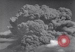Standbild Vesuv Neapel Italien, 1944, aus Sekunde 15 historischem Filmmaterial Videoclip 65675026184