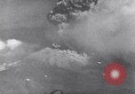 Standbild Vesuv Neapel Italien, 1944, aus Sekunde 15 historischem Filmmaterial Videoclip 65675026186