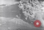 Standbild Vesuv Neapel Italien, 1944, aus Sekunde 35 historischem Filmmaterial Videoclip 65675026186