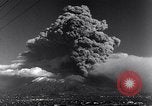 Standbild Vesuv Neapel Italien, 1944, aus Sekunde 9 historischem Filmmaterial Videoclip 65675026187